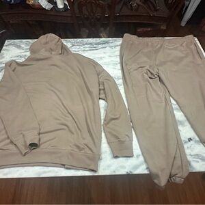 New Balance Jogging suit Tan